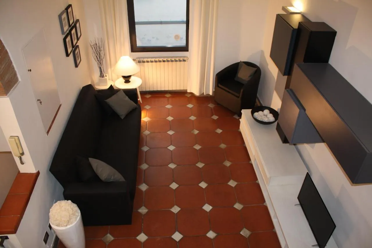 S.Zanobi Courtyard House W/ Terrace Apartment Florence