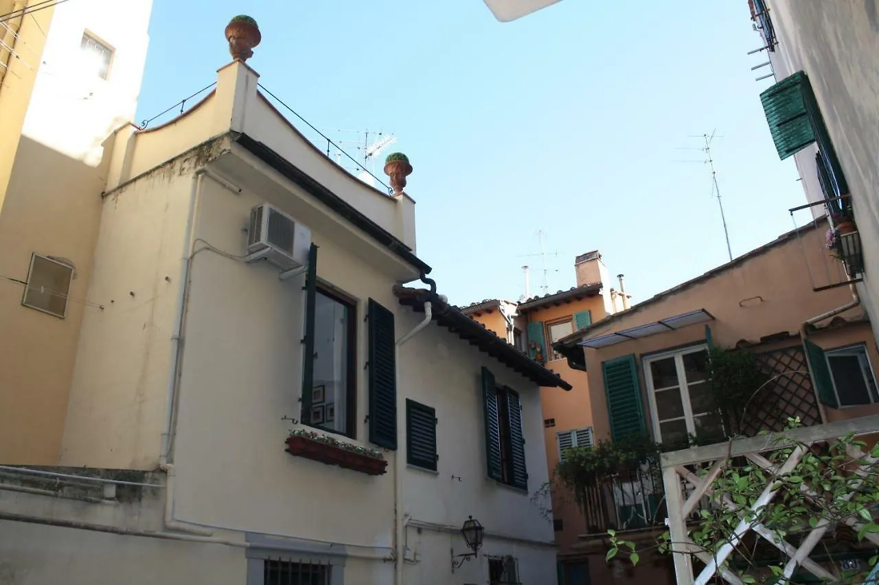 S.Zanobi Courtyard House W/ Terrace Apartment Florence